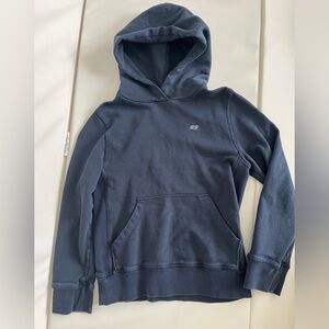 Boys Small (8-10) navy Vineyard Vines hoodie